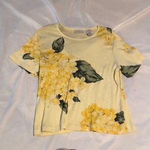 Shirt with gold flowers